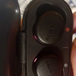 Sony WF-XB700 head phones